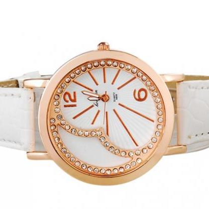 Hongain A606 Women Analog Watch With Crystal..